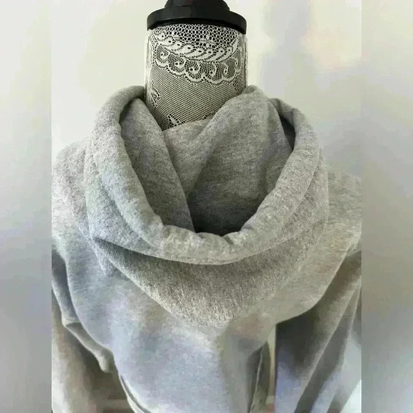 NWOT Women’s Crenshaw Marathon Clothing Cropped Heather Grey Hoodie. Sz: S. - Picture 6 of 9